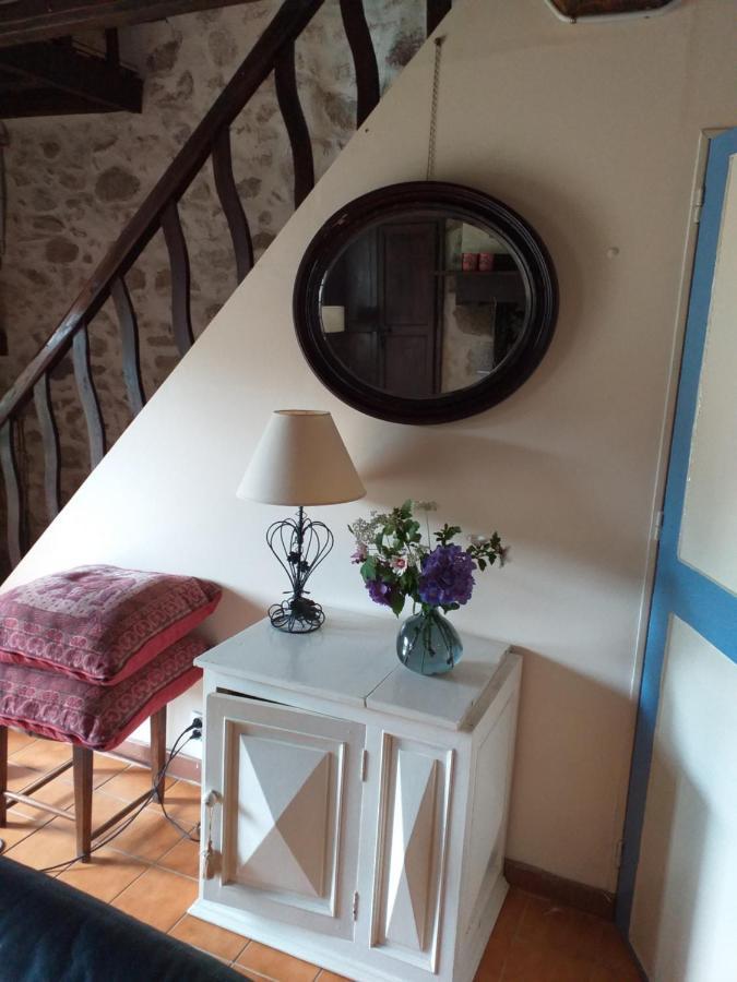 Gite Moulin De Ludieras Busserolles Екстериор снимка