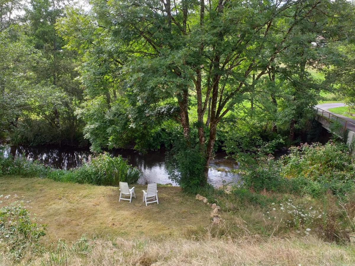 Gite Moulin De Ludieras Busserolles Екстериор снимка